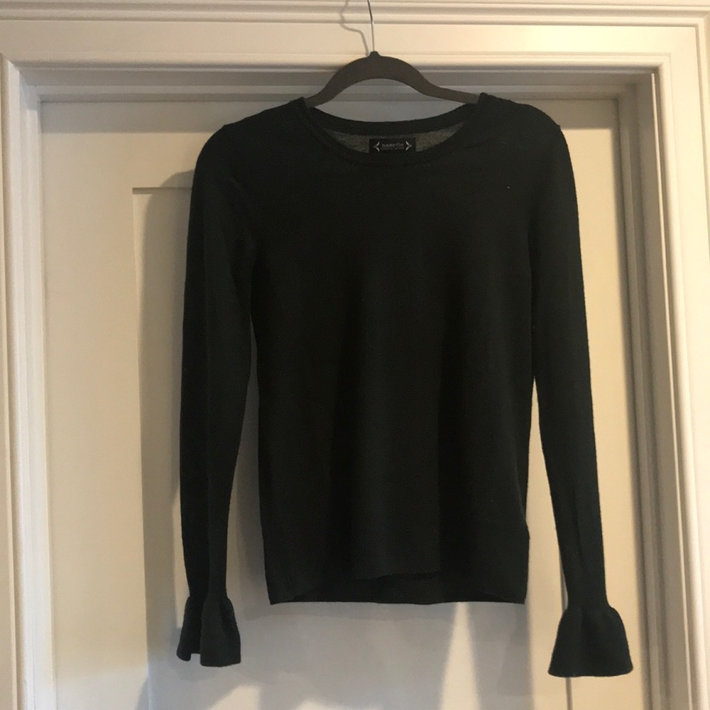 Wool sweater in forest green with bell sleeves